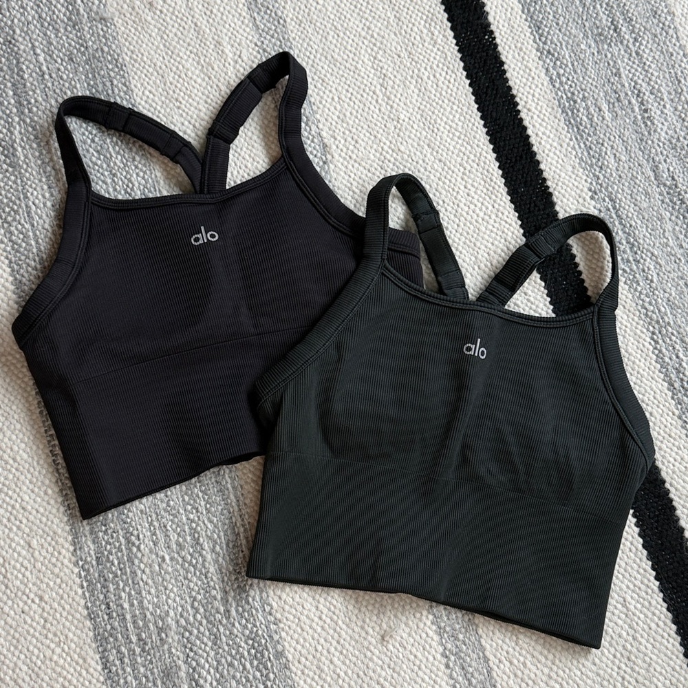 Alo Seamless Favorite Bra Tank Ribbed Crop Top (DARK GREEN) 🧘🏼‍♀️🤸🏼‍♂️ - Picture 3 of 5